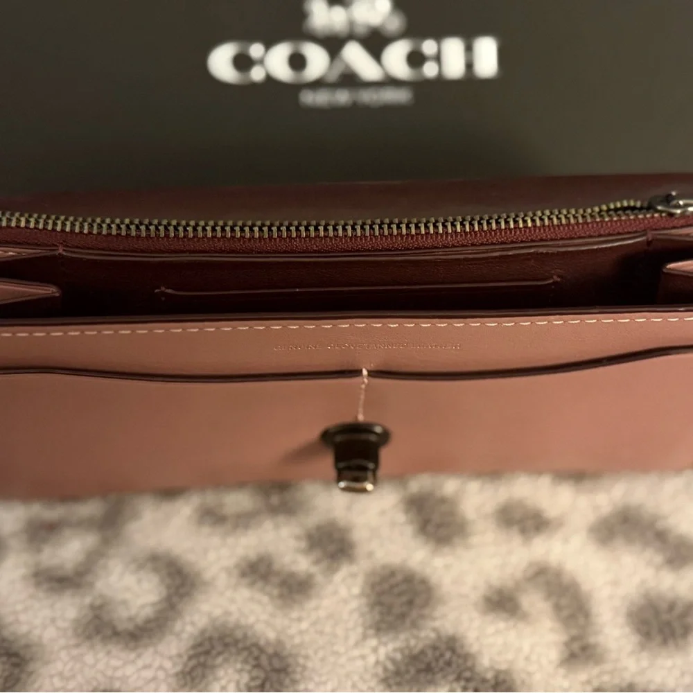 Coach Leather Wallet - Picture 3 of 3
